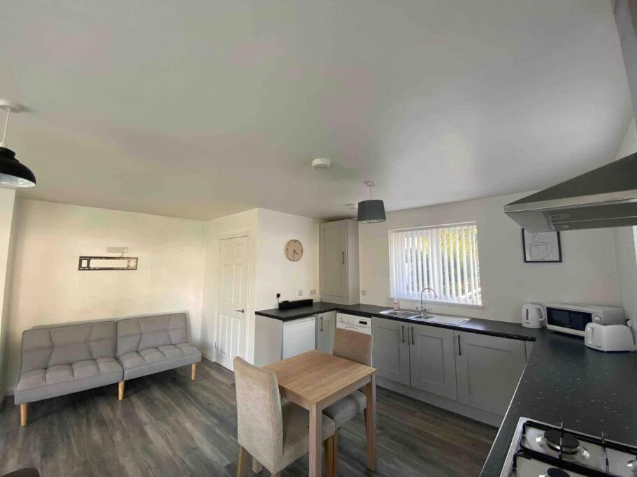 Conveniently Located, Close To City And Quiet Area Londonderry Εξωτερικό φωτογραφία